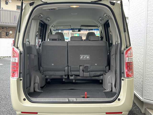 ホンダ ステップワゴン G コンフォートセレクション 山形県 2012(平24)年 5.4万km ヒダマリアイボリーパール 純正ナビ(CD/DVD/ワンセグ)/バックカメラ/ビルトインETC/社外アルミホイール/両側パワースライドドア/クルーズコントロール/純正フロアマット/アイドリングストップ/三列シート/ウォークスルーシート/盗難防止装置/横滑り防止装置/保証書/取扱説明書/スペアキー×１