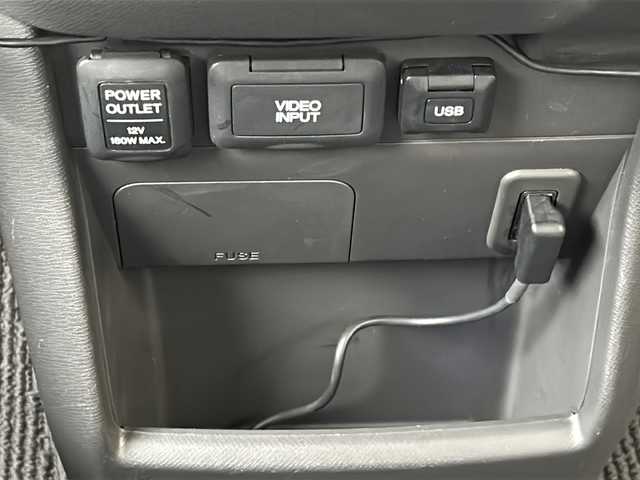 ホンダ ステップワゴン G コンフォートセレクション 山形県 2012(平24)年 5.4万km ヒダマリアイボリーパール 純正ナビ(CD/DVD/ワンセグ)/バックカメラ/ビルトインETC/社外アルミホイール/両側パワースライドドア/クルーズコントロール/純正フロアマット/アイドリングストップ/三列シート/ウォークスルーシート/盗難防止装置/横滑り防止装置/保証書/取扱説明書/スペアキー×１