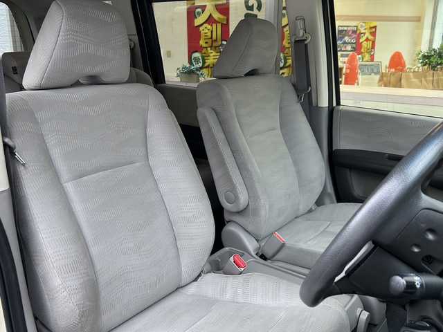 ホンダ ステップワゴン G コンフォートセレクション 山形県 2012(平24)年 5.4万km ヒダマリアイボリーパール 純正ナビ(CD/DVD/ワンセグ)/バックカメラ/ビルトインETC/社外アルミホイール/両側パワースライドドア/クルーズコントロール/純正フロアマット/アイドリングストップ/三列シート/ウォークスルーシート/盗難防止装置/横滑り防止装置/保証書/取扱説明書/スペアキー×１