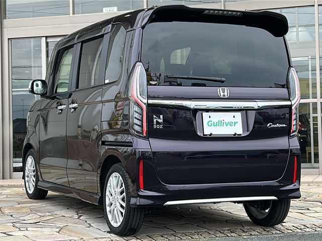 ホンダ Ｎ ＢＯＸ カスタム L ターボ 静岡県 2022(令4)年 1万km プレミアムベルベットパープル・パール ナビ機能/Bluetooth/フルセグTV/AM/FM/CD/DVD/HDMI/ipod/USB/SD/主要装備/・ドライブレコーダー　/・コーナーセンサー　/・両側パワースライドドア/・レーダークルーズコントロール　/・シートヒーター　/・パドルシフト　/・レーンキープ　/・ステアリングリモコン　/・ホンダセンシング　/・バックカメラ　/・ＥＴＣ/・スマートキー/・純正アルミホイール/・純正フロアマット/・純正LEDライト/・フォグランプ/・オートライト