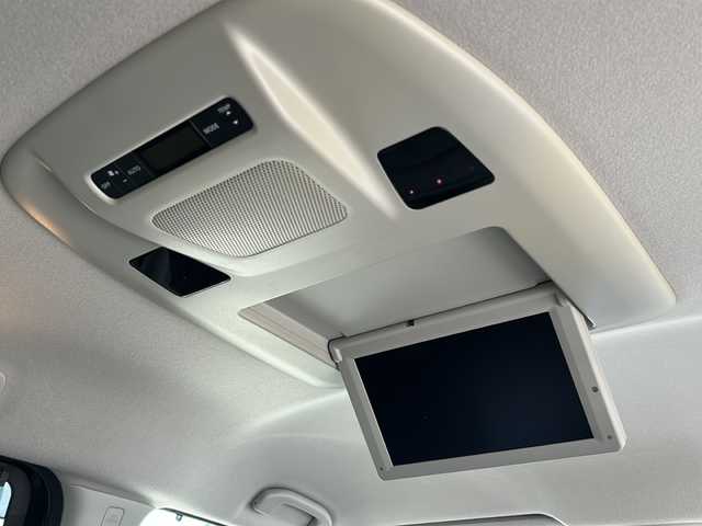 日産 エルグランド 250ハイウェイスター 岐阜県 2014(平26)年 5.5万km ファントムブラック 登録時走行距離54852km/後席モニター/全方位カメラ/純正ＳＤナビ/バックカメラ/両側パワースライドドア/純正アルミホイール/純正フロアマット/前後コーナーセンサー/ＬＥＤヘッドライト/オートライト/プッシュスタート/禁煙車/スマートキー/スペアキー/Bluetooth接続/CDチェンジャー/ビルトインETC/100V充電/ドアバイザー/ハーフレザーシート/オットマン/横滑り防止装置