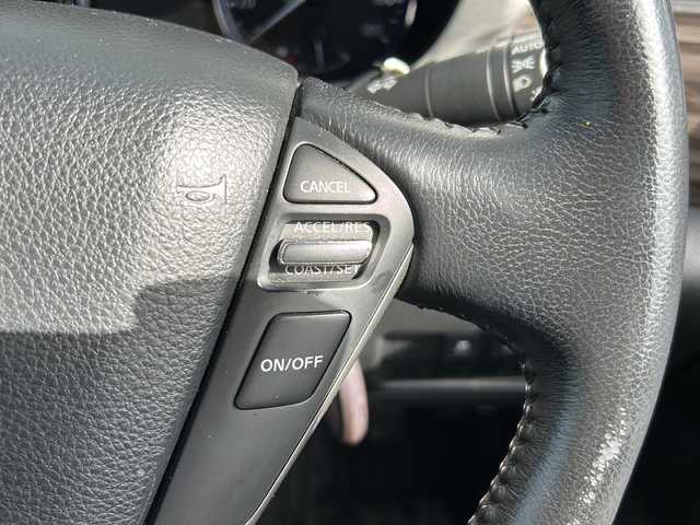 日産 エルグランド 250ハイウェイスター 岐阜県 2014(平26)年 5.5万km ファントムブラック 登録時走行距離54852km/後席モニター/全方位カメラ/純正ＳＤナビ/バックカメラ/両側パワースライドドア/純正アルミホイール/純正フロアマット/前後コーナーセンサー/ＬＥＤヘッドライト/オートライト/プッシュスタート/禁煙車/スマートキー/スペアキー/Bluetooth接続/CDチェンジャー/ビルトインETC/100V充電/ドアバイザー/ハーフレザーシート/オットマン/横滑り防止装置