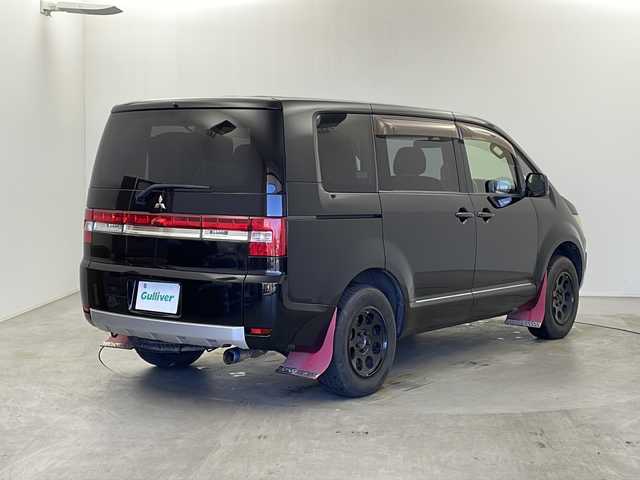 三菱 デリカＤ：５ D－Power package 栃木県 2014(平26)年 13.1万km ダイヤモンドブラックマイカ 社外ナビ　ＢＴ　ＣＤ　ＤＶＤ　フルセグＴＶ　/両側電動スライドドア　/パドルシフト　/オートライト/４ＷＤ　/革巻きハンドル　/クルーズコントロール　/社外アルミホイール