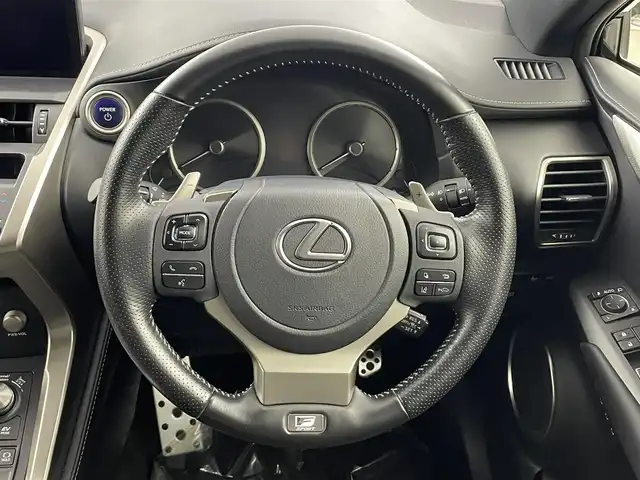 レクサス ＮＸ 300h Fスポーツ 埼玉県 2020(令2)年 2万km グラファイトブラックガラスフレーク 禁煙 360° 冷シート BSM HUD ETC シートヒーター ドライブレコーダー オートハイビーム コーナーセンサー レーダークルーズコントロール レザーシート 純正ナビ BT DVD