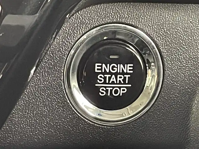 ホンダ ステップワゴン モデューロX ホンダセンシング 熊本県 2020(令2)年 4.4万km プラチナホワイトパール ワンオーナー/純正ナビVXU-207Wi（ＣＤ・ＤＶＤ・フルセグ・ＢＴ・ＳＤ・ＡｐｐｌＣａｒＰｌａｙ・ＵＳＢ）/全周囲カメラ　/バックカメラ/フロントカメラ/純正前方ドライブレコーダー　/純正フリップダウンモニター/ビルトインＥＴＣ２．０　/両側パワースライドドア　/アダブティブクルーズコントロール/衝突軽減ブレーキ/レーンキープアシスト/車線逸脱警報/横滑り防止/アイドリングストップ/ハーフレザーシート/純正フロアマット/社外１７インチAW/オートライト/LEDヘッドライト/フォグランプ/スマートキー/プッシュスタート/スペアキー1本/保証書/取扱説明書