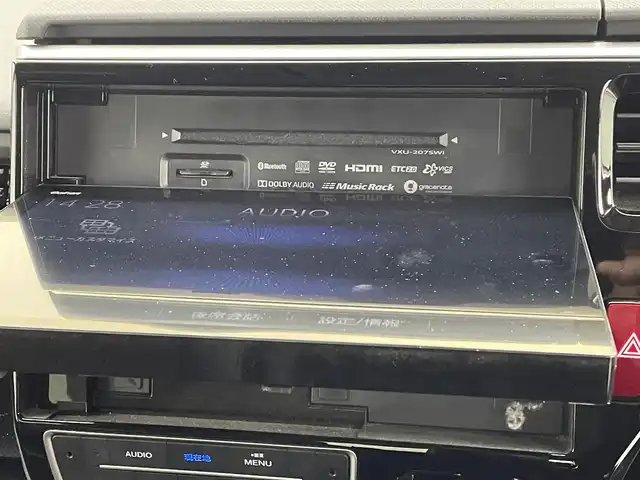 ホンダ ステップワゴン モデューロX ホンダセンシング 熊本県 2020(令2)年 4.4万km プラチナホワイトパール ワンオーナー/純正ナビVXU-207Wi（ＣＤ・ＤＶＤ・フルセグ・ＢＴ・ＳＤ・ＡｐｐｌＣａｒＰｌａｙ・ＵＳＢ）/全周囲カメラ　/バックカメラ/フロントカメラ/純正前方ドライブレコーダー　/純正フリップダウンモニター/ビルトインＥＴＣ２．０　/両側パワースライドドア　/アダブティブクルーズコントロール/衝突軽減ブレーキ/レーンキープアシスト/車線逸脱警報/横滑り防止/アイドリングストップ/ハーフレザーシート/純正フロアマット/社外１７インチAW/オートライト/LEDヘッドライト/フォグランプ/スマートキー/プッシュスタート/スペアキー1本/保証書/取扱説明書