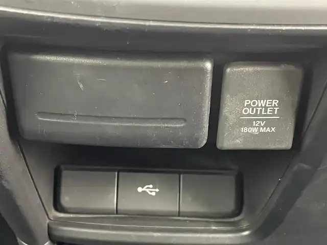 ホンダ ステップワゴン モデューロX ホンダセンシング 熊本県 2020(令2)年 4.4万km プラチナホワイトパール ワンオーナー/純正ナビVXU-207Wi（ＣＤ・ＤＶＤ・フルセグ・ＢＴ・ＳＤ・ＡｐｐｌＣａｒＰｌａｙ・ＵＳＢ）/全周囲カメラ　/バックカメラ/フロントカメラ/純正前方ドライブレコーダー　/純正フリップダウンモニター/ビルトインＥＴＣ２．０　/両側パワースライドドア　/アダブティブクルーズコントロール/衝突軽減ブレーキ/レーンキープアシスト/車線逸脱警報/横滑り防止/アイドリングストップ/ハーフレザーシート/純正フロアマット/社外１７インチAW/オートライト/LEDヘッドライト/フォグランプ/スマートキー/プッシュスタート/スペアキー1本/保証書/取扱説明書