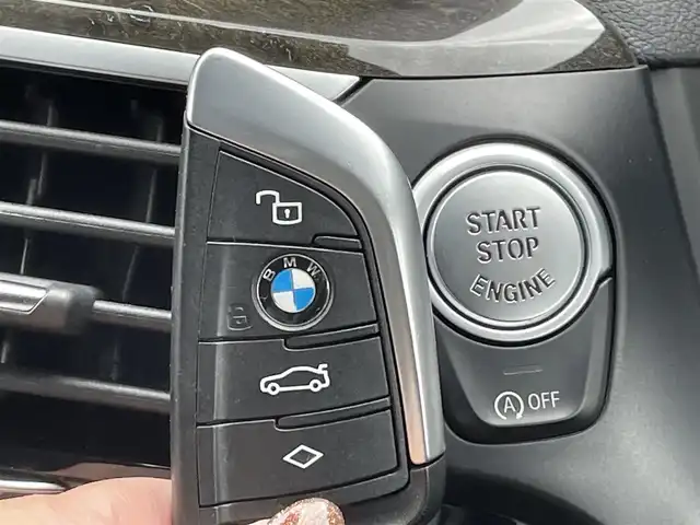 ＢＭＷ Ｘ３ xDrive20d Mスポーツ 静岡県 2021(令3)年 4万km サファイアブラックP サンルーフ/茶革/アンビエントライト/harman/kardonサウンドスピーカー/ヘッドアップディスプレイ/セレクトパッケージ/・ランバーサポート/・リヤシートヒーティング/・ポプラグレーファインウッドインテリアトリム/・パールクロームハイライト/メモリー付パワーシート/HDDナビ/(Bluetooth/AppleCarPlay/USB/フルセグ)/ワイヤレス充電/ACC/BSM/DSC/CBC/HDC/M ライトアロイホイールダブルスポークスタイリング/電動リアゲート/アダプティブLEDヘッドライト/ETC/ドライブレコーダー/保証書/取扱説明書