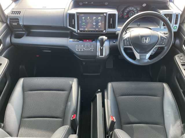 ホンダ ステップワゴン スパーダ Z クールスピリット 神奈川県 2014(平26)年 9万km モダンスティールM 純正9インチSDナビ　/CD/DVD/BT/SD/USB/フルセグTV/純正フリップダウンモニター　/バックカメラ　/パドルシフト　/クルーズコントロール　/両側パワースライドドア　/アイドリングストップ/ハーフレザーシート　/ETC　/純正フロアマット/ステアリングスイッチ/革巻きステアリング/電動格納ウインカーミラー/純正17インチアルミホイール/ABS　/横滑り防止装置　/盗難防止装置