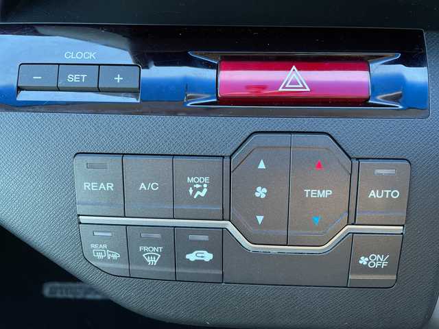 ホンダ ステップワゴン スパーダ Z クールスピリット 神奈川県 2014(平26)年 9万km モダンスティールM 純正9インチSDナビ　/CD/DVD/BT/SD/USB/フルセグTV/純正フリップダウンモニター　/バックカメラ　/パドルシフト　/クルーズコントロール　/両側パワースライドドア　/アイドリングストップ/ハーフレザーシート　/ETC　/純正フロアマット/ステアリングスイッチ/革巻きステアリング/電動格納ウインカーミラー/純正17インチアルミホイール/ABS　/横滑り防止装置　/盗難防止装置