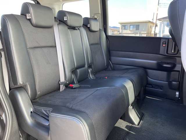 ホンダ ステップワゴン スパーダ Z クールスピリット 神奈川県 2014(平26)年 9万km モダンスティールM 純正9インチSDナビ　/CD/DVD/BT/SD/USB/フルセグTV/純正フリップダウンモニター　/バックカメラ　/パドルシフト　/クルーズコントロール　/両側パワースライドドア　/アイドリングストップ/ハーフレザーシート　/ETC　/純正フロアマット/ステアリングスイッチ/革巻きステアリング/電動格納ウインカーミラー/純正17インチアルミホイール/ABS　/横滑り防止装置　/盗難防止装置