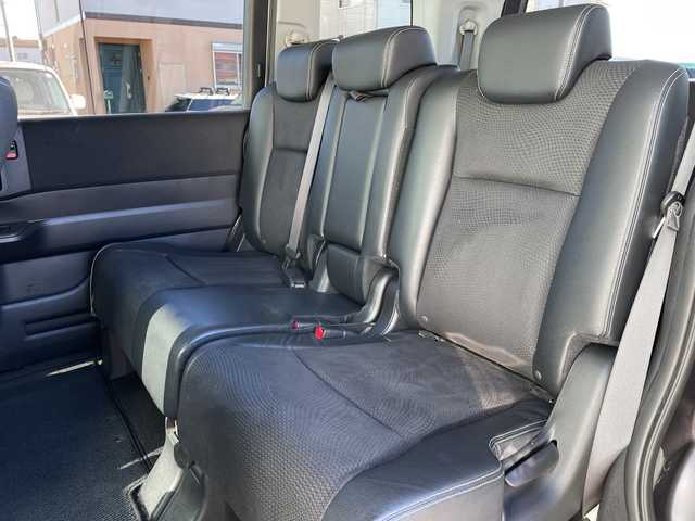 ホンダ ステップワゴン スパーダ Z クールスピリット 神奈川県 2014(平26)年 9万km モダンスティールM 純正9インチSDナビ　/CD/DVD/BT/SD/USB/フルセグTV/純正フリップダウンモニター　/バックカメラ　/パドルシフト　/クルーズコントロール　/両側パワースライドドア　/アイドリングストップ/ハーフレザーシート　/ETC　/純正フロアマット/ステアリングスイッチ/革巻きステアリング/電動格納ウインカーミラー/純正17インチアルミホイール/ABS　/横滑り防止装置　/盗難防止装置