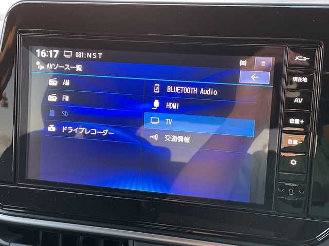 日産 ノート e－パワーオーテック FOUR 新潟県 2023(令5)年 0.3万km ダークメタルグレー 4WD/純正9インチメモリナビ/BT/フルセグテレビ/全方位カメラ/ETC/ドライブレコーダー/衝突被害軽減ブレーキ/レーンキープアシスト/革シート/シートヒーター/ステアリングヒーター/ステアリングスイッチ/コーナーセンサー/スマートキー/プッシュスタート/LEDヘッドライト/オートライト/オートハイビーム/フォグランプ/純正16インチアルミホイール