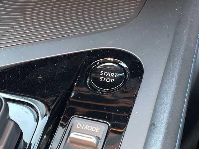 日産 ノート e－パワーオーテック FOUR 新潟県 2023(令5)年 0.3万km ダークメタルグレー 4WD/純正9インチメモリナビ/BT/フルセグテレビ/全方位カメラ/ETC/ドライブレコーダー/衝突被害軽減ブレーキ/レーンキープアシスト/革シート/シートヒーター/ステアリングヒーター/ステアリングスイッチ/コーナーセンサー/スマートキー/プッシュスタート/LEDヘッドライト/オートライト/オートハイビーム/フォグランプ/純正16インチアルミホイール