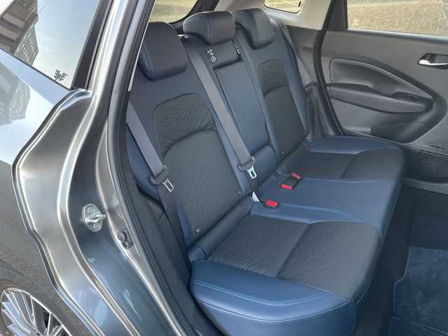 日産 ノート e－パワーオーテック FOUR 新潟県 2023(令5)年 0.3万km ダークメタルグレー 4WD/純正9インチメモリナビ/BT/フルセグテレビ/全方位カメラ/ETC/ドライブレコーダー/衝突被害軽減ブレーキ/レーンキープアシスト/革シート/シートヒーター/ステアリングヒーター/ステアリングスイッチ/コーナーセンサー/スマートキー/プッシュスタート/LEDヘッドライト/オートライト/オートハイビーム/フォグランプ/純正16インチアルミホイール