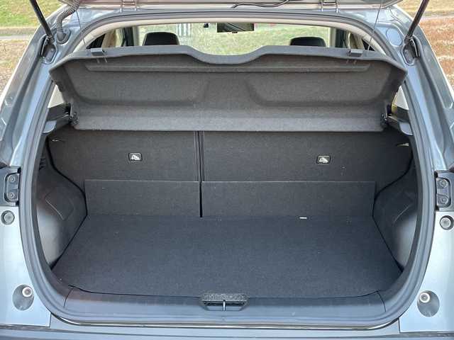 日産 ノート e－パワーオーテック FOUR 新潟県 2023(令5)年 0.3万km ダークメタルグレー 4WD/純正9インチメモリナビ/BT/フルセグテレビ/全方位カメラ/ETC/ドライブレコーダー/衝突被害軽減ブレーキ/レーンキープアシスト/革シート/シートヒーター/ステアリングヒーター/ステアリングスイッチ/コーナーセンサー/スマートキー/プッシュスタート/LEDヘッドライト/オートライト/オートハイビーム/フォグランプ/純正16インチアルミホイール