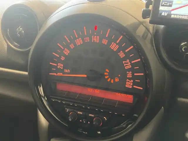 ＭＩＮＩ ミニ クロスオーバー クーパー D 熊本県 2016(平28)年 4.4万km ブレイジングレッドメタリック ・キーレス/・ポータブルナビ/・ワンセグTV/・純正CD/AUX/・ETC/・ドライブレコーダー(前後録画)/・革調シートカバー/・純正マット/・保証書/取説