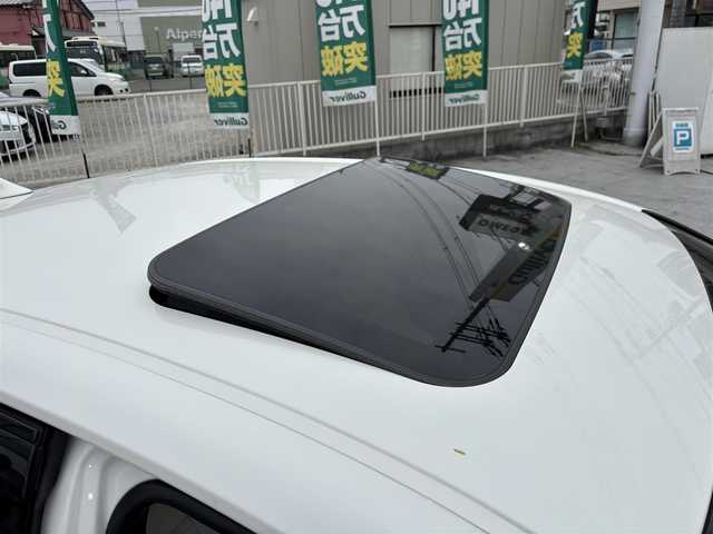 トヨタ クラウン ハイブリッド RS アドバンス 香川県 2019(令1)年 3.3万km ホワイトパールクリスタルシャイン ワンオーナー禁煙車/32383キロ/車検：R８年5月19日まで有効/セーフティセンスパッケージプラス/レザーシートパッケージ/ブラインドスポットモニター/デジタルインナーミラー/純正ドライブレコーダー前後車内/360℃アラウンドビューモニター/レーダークルーズ/TVキャンセラー/Bluetooth/メモリーシート/パワーシート/クリアランスソナー/スマートキー２個/保証書/説明書