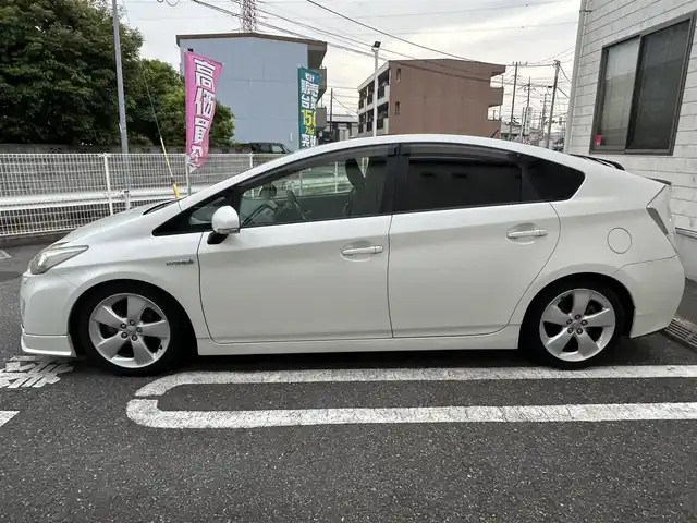トヨタ プリウス S ツーリングセレクション 埼玉県 2010(平22)年 11.6万km ホワイトパールクリスタルシャイン 純正HDDナビ/　DTV/CD/DVD/BT/AUX/【NHZA-W59G】/バックカメラ/レザー調シートカバー/純正17インチAW/純正ビルトインETC/フロントスポイラー/スマートキー/横滑り防止機能