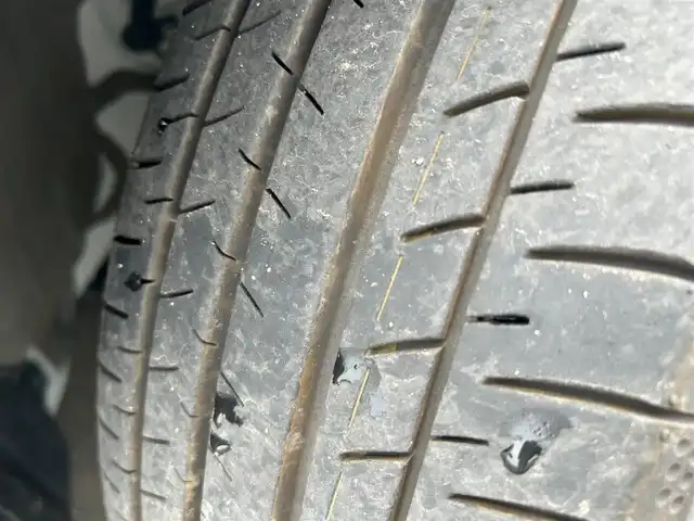 トヨタ プリウス Z 宮城県 2023(令5)年 0.8万km プラチナホワイトパールマイカ パノラマルーフ/デジタルインナーミラー/＝＝＝/ワンオーナー車/4WD/寒冷地仕様/トヨタセーフティセンス/・プリクラッシュセーフティ/・レーダークルーズコントロール/・レーントレーシングアシスト/・レーンディパーチャーアラート/・レーンチェンジアシスト/・緊急時操舵支援/・オートマチックハイビーム/・ロードサインアシスト/・フロントトラフィックアラート/・ドライバー異常時対応システム/・プロアクティブドライビングアシスト/BSM/クリアランスソナー/パノラミックビューモニター/トヨタチームメイト(アドバンストパーク)/ディスプレイーディオ&ナビ機能/・12.3インチディスプレイオーディオ /・AppleCarplay/Bluetooth/フルセグTV/モデリスタエアロ【F・S・R】/TRDリアスポイラー/ETC2.0/シートヒーター／ベンチレーション/メモリー機能付パワーシート/ステアリングヒーター/パワーバックドア/置くだけ充電/USB入力端子/給電ポートタイプC【2口】/LEDヘッドライト/純正19インチアルミホイール/フロアマット/ドアバイザー