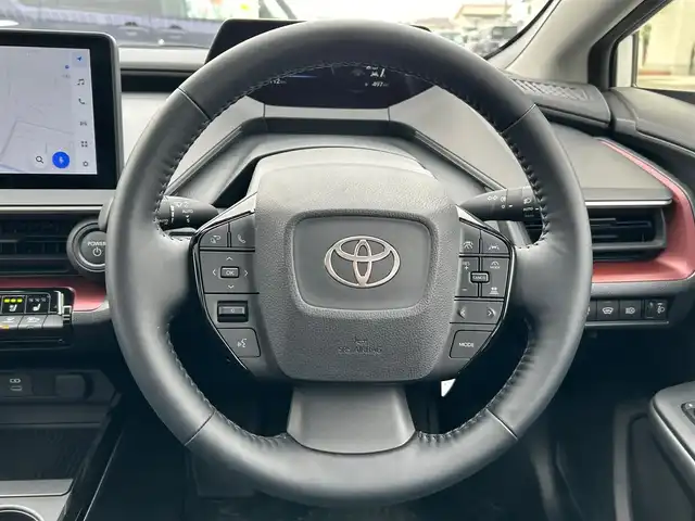 トヨタ プリウス Z 宮城県 2023(令5)年 0.8万km プラチナホワイトパールマイカ パノラマルーフ/デジタルインナーミラー/＝＝＝/ワンオーナー車/4WD/寒冷地仕様/トヨタセーフティセンス/・プリクラッシュセーフティ/・レーダークルーズコントロール/・レーントレーシングアシスト/・レーンディパーチャーアラート/・レーンチェンジアシスト/・緊急時操舵支援/・オートマチックハイビーム/・ロードサインアシスト/・フロントトラフィックアラート/・ドライバー異常時対応システム/・プロアクティブドライビングアシスト/BSM/クリアランスソナー/パノラミックビューモニター/トヨタチームメイト(アドバンストパーク)/ディスプレイーディオ&ナビ機能/・12.3インチディスプレイオーディオ /・AppleCarplay/Bluetooth/フルセグTV/モデリスタエアロ【F・S・R】/TRDリアスポイラー/ETC2.0/シートヒーター／ベンチレーション/メモリー機能付パワーシート/ステアリングヒーター/パワーバックドア/置くだけ充電/USB入力端子/給電ポートタイプC【2口】/LEDヘッドライト/純正19インチアルミホイール/フロアマット/ドアバイザー