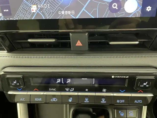 トヨタ ヴォクシー S－Z 茨城県 2022(令4)年 5.4万km アティチュードブラックマイカ 純正10.5型DA/フルセグ/アドバンストパーク/全方位カメラ/快適利便パッケージ/ユニバーサルステップ/衝突被害軽減ブレーキ/車線逸脱抑制装置/レーダークルーズコントロール/オートマチックハイビーム/クリアランスソナー/BSM/両側電動スライドドア/デジタルインナーミラー/ETC2.0/ドラレコ/シートヒーター/ステアリングヒーター/純正17インチAW/3眼LEDヘッドライト/スマートキー