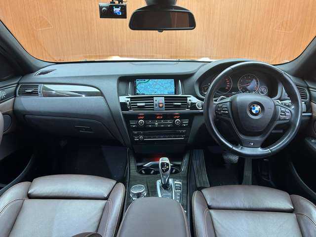 ＢＭＷ Ｘ４ xDrive 35i Mスポーツ 千葉県 2016(平28)年 5万km アルピンホワイトⅢ 茶革シート　/純正ナビ　/バックカメラ　/ＰＤＣ　/パワーシート/シートヒーター　/電動リアゲート　/クルーズコントロール　/インテリジェントセーフティ　/ＥＴＣ