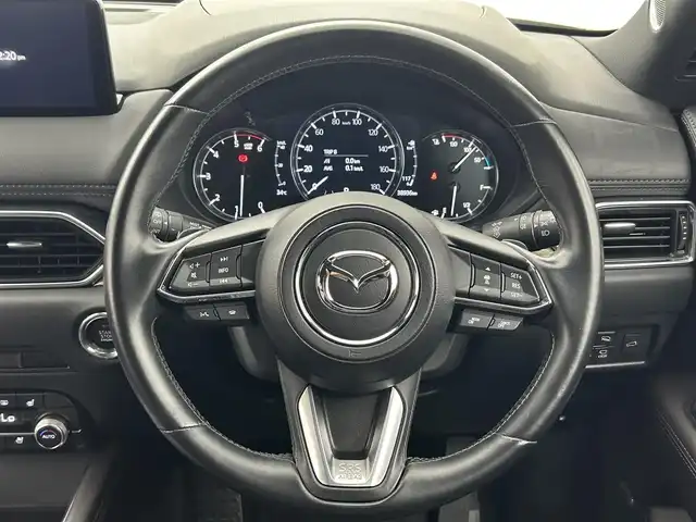 マツダ ＣＸ－５ XD エクスクルーシブモード 熊本県 2021(令3)年 3.9万km マシーングレープレミアムM ４WD/純正ナビ/（フルセグ・Bluetooth・USB・AM・FM・ApplCarPlay・AndroidAuto）/ＢＯＳＥサウンドシステム　/３６０°ビューモニター　/ビルトインETC/トヨタセーフティーセンス/・スマートシティブレーキサポート/・レーンキープアシスト/・ブラインドスポットモニター/・アダブティブクルーズコントロール/・標識認識システム/・ヘッドアップディスプレイ/横滑り防止/アイドリングストップ/前席シートヒーター/ステアリングヒーター/前席パワーシート/シートメモリー/パワーバックドア　/オートホールド　/ブラインドスポットモニター/ハンズフリー/アイドリングストップ/前後クリアランスソナー/純正フロアマット/純正19インチAW/オートライト/オートマチックハイビーム/LEDヘッドライト/フォグランプ/スマートキー/プッシュスタート/スペアキー1本/保証書/取扱説明書