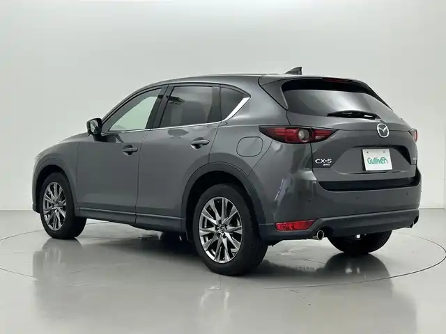 マツダ ＣＸ－５ XD エクスクルーシブモード 熊本県 2021(令3)年 3.9万km マシーングレープレミアムM ４WD/純正ナビ/（フルセグ・Bluetooth・USB・AM・FM・ApplCarPlay・AndroidAuto）/ＢＯＳＥサウンドシステム　/３６０°ビューモニター　/ビルトインETC/トヨタセーフティーセンス/・スマートシティブレーキサポート/・レーンキープアシスト/・ブラインドスポットモニター/・アダブティブクルーズコントロール/・標識認識システム/・ヘッドアップディスプレイ/横滑り防止/アイドリングストップ/前席シートヒーター/ステアリングヒーター/前席パワーシート/シートメモリー/パワーバックドア　/オートホールド　/ブラインドスポットモニター/ハンズフリー/アイドリングストップ/前後クリアランスソナー/純正フロアマット/純正19インチAW/オートライト/オートマチックハイビーム/LEDヘッドライト/フォグランプ/スマートキー/プッシュスタート/スペアキー1本/保証書/取扱説明書