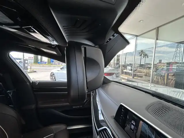 ＢＭＷ ７５０Ｌｉ Mスポーツ 茨城県 2017(平29)年 6.6万km ミネラルホワイト インテリジェントS/コンフォートA/スカイラウンジパノラマガラスサンルーフ/harman/kardon/ジェスチャーコントロール/Mスポーツエキゾースト/ブラウンレザーシート/リアモニター/純正ナビ/フルセグTV/360°カメラ/ミラー一体型ETC/全席パワーシート/全席シートヒーター/全席ベンチレーション/HUD/社外18インチAW