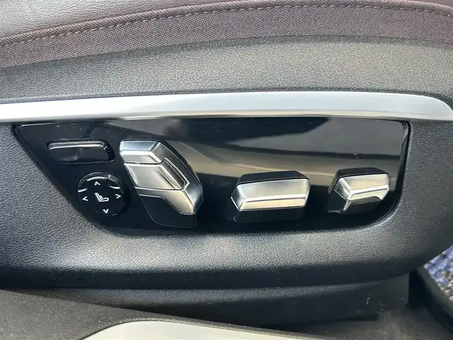 ＢＭＷ ７５０Ｌｉ Mスポーツ 茨城県 2017(平29)年 6.6万km ミネラルホワイト インテリジェントS/コンフォートA/スカイラウンジパノラマガラスサンルーフ/harman/kardon/ジェスチャーコントロール/Mスポーツエキゾースト/ブラウンレザーシート/リアモニター/純正ナビ/フルセグTV/360°カメラ/ミラー一体型ETC/全席パワーシート/全席シートヒーター/全席ベンチレーション/HUD/社外18インチAW