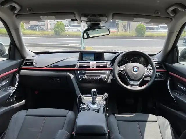 ＢＭＷ ３２０ｉ 三重県 2014(平26)年 6.3万km 白 ♪パワーバックドア/インテリジェントセーフティ/レーンディパーチャーウォーニング/純正ナビ/ ・DVD再生 ・CD録音/ ・MUSICコレクション/バックカメラ/クルーズコントロール/スマートキー/プッシュスタート/前席パワーシート(D席メモリ付)/LEDヘッドライト/フォグライト/リアフォグ/オートライト/コーナーセンサー/アイドリングストップ/純正18インチAW/ウィンカーミラー/革巻ステアリング/ステアリングスイッチ/フロアマット/スモークフィルム/電格ミラー/サイド/カーテンエアバック