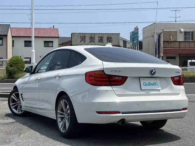 ＢＭＷ ３２０ｉ 三重県 2014(平26)年 6.3万km 白 ♪パワーバックドア/インテリジェントセーフティ/レーンディパーチャーウォーニング/純正ナビ/ ・DVD再生 ・CD録音/ ・MUSICコレクション/バックカメラ/クルーズコントロール/スマートキー/プッシュスタート/前席パワーシート(D席メモリ付)/LEDヘッドライト/フォグライト/リアフォグ/オートライト/コーナーセンサー/アイドリングストップ/純正18インチAW/ウィンカーミラー/革巻ステアリング/ステアリングスイッチ/フロアマット/スモークフィルム/電格ミラー/サイド/カーテンエアバック
