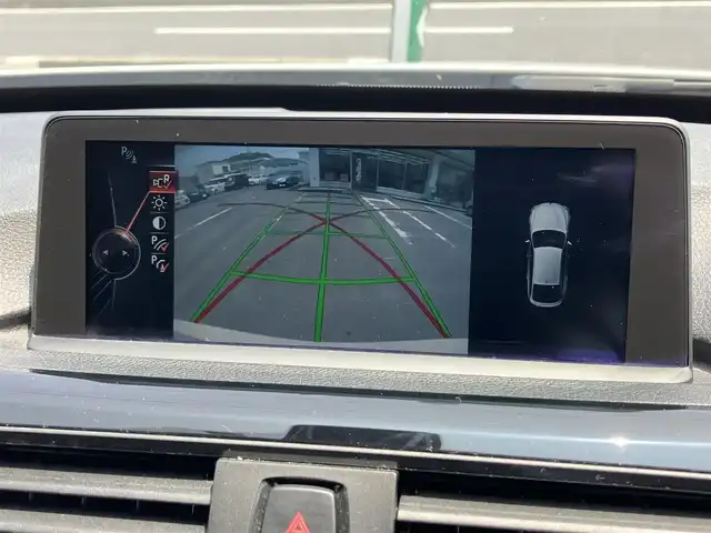 ＢＭＷ ３２０ｉ 三重県 2014(平26)年 6.3万km 白 ♪パワーバックドア/インテリジェントセーフティ/レーンディパーチャーウォーニング/純正ナビ/ ・DVD再生 ・CD録音/ ・MUSICコレクション/バックカメラ/クルーズコントロール/スマートキー/プッシュスタート/前席パワーシート(D席メモリ付)/LEDヘッドライト/フォグライト/リアフォグ/オートライト/コーナーセンサー/アイドリングストップ/純正18インチAW/ウィンカーミラー/革巻ステアリング/ステアリングスイッチ/フロアマット/スモークフィルム/電格ミラー/サイド/カーテンエアバック