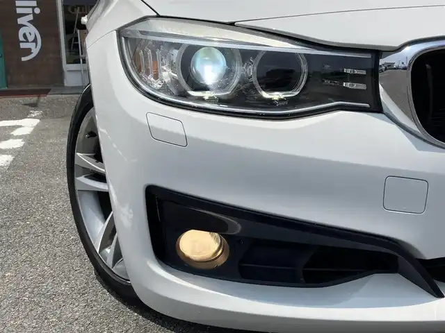 ＢＭＷ ３２０ｉ 三重県 2014(平26)年 6.3万km 白 ♪パワーバックドア/インテリジェントセーフティ/レーンディパーチャーウォーニング/純正ナビ/ ・DVD再生 ・CD録音/ ・MUSICコレクション/バックカメラ/クルーズコントロール/スマートキー/プッシュスタート/前席パワーシート(D席メモリ付)/LEDヘッドライト/フォグライト/リアフォグ/オートライト/コーナーセンサー/アイドリングストップ/純正18インチAW/ウィンカーミラー/革巻ステアリング/ステアリングスイッチ/フロアマット/スモークフィルム/電格ミラー/サイド/カーテンエアバック