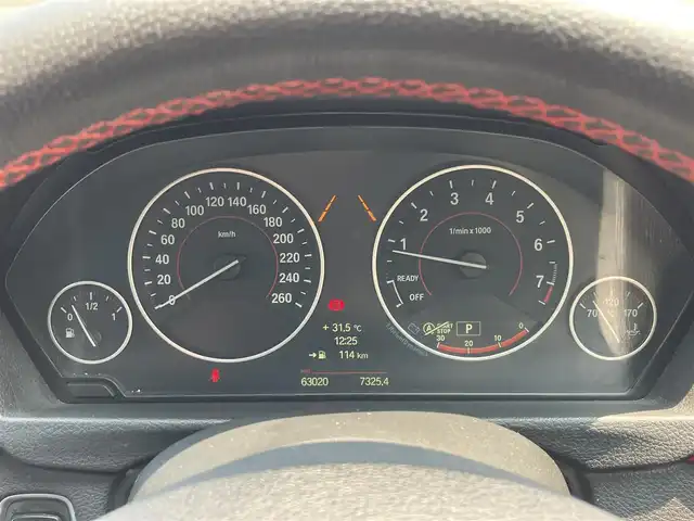 ＢＭＷ ３２０ｉ 三重県 2014(平26)年 6.3万km 白 ♪パワーバックドア/インテリジェントセーフティ/レーンディパーチャーウォーニング/純正ナビ/ ・DVD再生 ・CD録音/ ・MUSICコレクション/バックカメラ/クルーズコントロール/スマートキー/プッシュスタート/前席パワーシート(D席メモリ付)/LEDヘッドライト/フォグライト/リアフォグ/オートライト/コーナーセンサー/アイドリングストップ/純正18インチAW/ウィンカーミラー/革巻ステアリング/ステアリングスイッチ/フロアマット/スモークフィルム/電格ミラー/サイド/カーテンエアバック