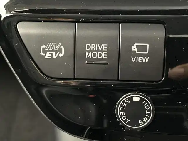 トヨタ プリウス ＰＨＶ A プレミアム 埼玉県 2022(令4)年 3.9万km プラチナホワイトパールマイカ 純正ナビ　/パノラミックビューモニター　/プリクラッシュセーフティ/ブラインドスポットモニター/レーダークルーズコントロール/レーンキープアシスト/ヘッドアップディスプレイ/ステアリングヒーター/シートヒーター/ベンチレーション/ドライブレコーダー/AC100V/LEDオートライト/ETC2.0