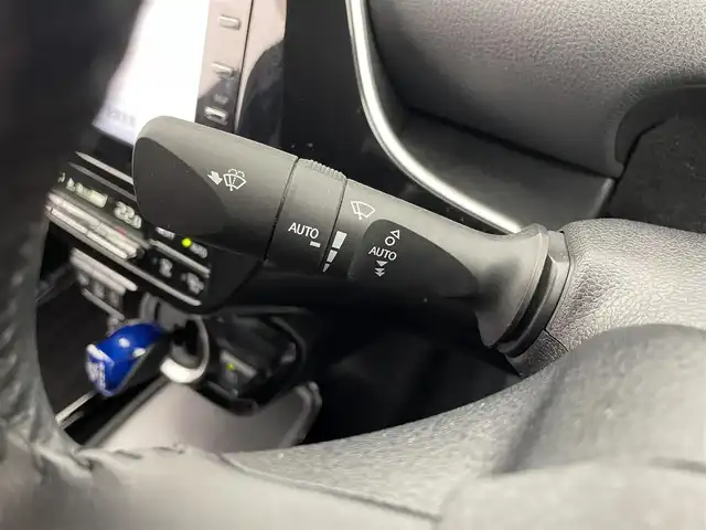 トヨタ プリウス ＰＨＶ A プレミアム 埼玉県 2022(令4)年 3.9万km プラチナホワイトパールマイカ 純正ナビ　/パノラミックビューモニター　/プリクラッシュセーフティ/ブラインドスポットモニター/レーダークルーズコントロール/レーンキープアシスト/ヘッドアップディスプレイ/ステアリングヒーター/シートヒーター/ベンチレーション/ドライブレコーダー/AC100V/LEDオートライト/ETC2.0