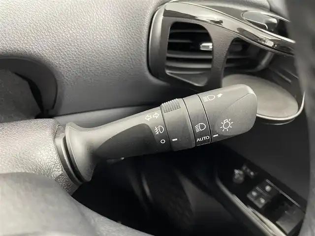 トヨタ プリウス ＰＨＶ A プレミアム 埼玉県 2022(令4)年 3.9万km プラチナホワイトパールマイカ 純正ナビ　/パノラミックビューモニター　/プリクラッシュセーフティ/ブラインドスポットモニター/レーダークルーズコントロール/レーンキープアシスト/ヘッドアップディスプレイ/ステアリングヒーター/シートヒーター/ベンチレーション/ドライブレコーダー/AC100V/LEDオートライト/ETC2.0