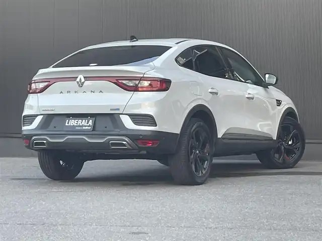 ルノー ルノー アルカナ RSライン E-テックハイブリッド 香川県 2022(令4)年 1.6万km パール ACC/社外ナビ/地デジ/CarPlay/全方位カメラ/ハーフレザーシート/前席パワーシート/前席シートヒーター/LKA/BSM/ETC/純正18インチアルミ/前のみドラレコ/スマートキー