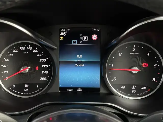 メルセデス・ベンツ ＧＬＣ２２０ d 4マチック AMGライン 長野県 2020(令2)年 2.8万km オブシディアンブラック パノラミックスライディングルーフ/エアサスペンション/純正HDDナビ/フルセグTV/360°ビューカメラ/ハーフレザーシート/D/Nパワーシート/シートヒーター/アンビエントライト/LEDヘッドライト/パワーバックドア/レーダーセーフティパッケージ/パークトロニック/ダイヤモンドグリル/ルーフレール/リア5面プライバシーガラス/キーレスゴー/ETC2.0/保証書・取説・スペアキー