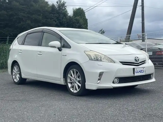 トヨタ プリウス α G ツーリングセレクション 埼玉県 2012(平24)年 11.3万km ホワイトパールクリスタルシャイン (株)IDOMが運営する【じしゃロン鳩ヶ谷店】の自社ローン専用車両になりますこちらは現金またはオートローンご利用時の価格です。自社ローンご希望の方は別途その旨お申付け下さい/純正SDナビ/純正フルセグテレビ/バックカメラ/プッシュスタート/クルーズコントロール/革巻きステアリング/ステアリングスイッチ/フォグランプ/ETC/純正17インチAW/純正フロアマット/スマートキー/スペアキー1本/ドアバイザー/電動格納式ウィンカーミラー/ISOFIX