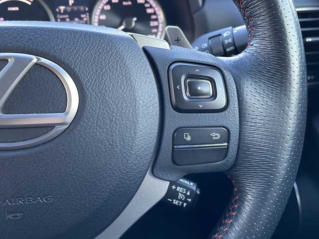 レクサス ＮＸ 300h Fスポーツ 道東・釧路十勝 2015(平27)年 5.5万km スターライトブラックガラスフレーク 4WD/サンルーフ/純正ナビ(FM・AM・BT・SD・CD・DVD)/バックカメラ/シートヒーター前席/電動パーキングブレーキ/コーナーセンサー/パワーリアゲート/ステアリングヒーター/クルーズコントロール/積込タイヤ(アルミ付スタッドレス)/パドルシフト/ETC/プッシュスタート/純正ドアバイザー/電格ミラー/純正フロアマット/横滑り防止