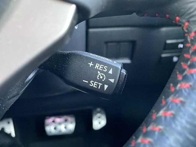 レクサス ＮＸ 300h Fスポーツ 道東・釧路十勝 2015(平27)年 5.5万km スターライトブラックガラスフレーク 4WD/サンルーフ/純正ナビ(FM・AM・BT・SD・CD・DVD)/バックカメラ/シートヒーター前席/電動パーキングブレーキ/コーナーセンサー/パワーリアゲート/ステアリングヒーター/クルーズコントロール/積込タイヤ(アルミ付スタッドレス)/パドルシフト/ETC/プッシュスタート/純正ドアバイザー/電格ミラー/純正フロアマット/横滑り防止