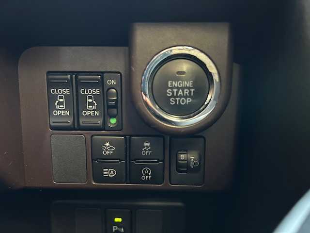 トヨタ ルーミー G コージーエディション 東京都 2020(令2)年 2万km ブラックマイカメタリック スマートアシスト３/純正SDナビ フルセグTV/CD SD Bluetooth FMAM/バックカメラ/両側パワースライドドア/シートヒーター（前席）/衝突被軽減システム/衝突警報機能/車線逸脱警報機能/誤発信抑制制御機能/先行車発進お知らせ機能/オートハイビーム/コーナーセンサー/メッキバックドアガーニッシュ/シートバックテーブル/スペアキー/保証書＆取扱説明書