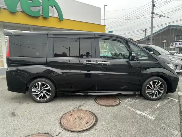 ホンダ ステップワゴン スパーダ クールスピリット 神奈川県 2015(平27)年 7.5万km プレミアムスパークルブラックパール 衝突軽減システム/レーンキープアシスト/横滑り防止装置/アダプティブクルーズコントロール/パドルシフト/カーテンエアバッグ/サイドエアバッグ/純正ナビ/FM/AM/BT/DVD/CD/フルセグTV/HDMI/USB/バックカメラ/純正フリップダウン/ハーフレザーシート/シートヒーターD席＋N席/ワクワクゲート/両側パワースライドドア/純正17インチAW/ウォークスルー/スマートキーx2本/オートライト/LEDヘッドライト/フォグランプ