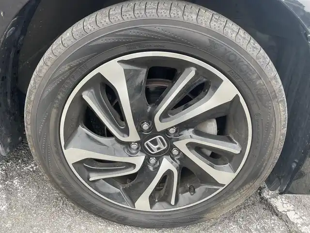 ホンダ ステップワゴン スパーダ クールスピリット 神奈川県 2015(平27)年 7.5万km プレミアムスパークルブラックパール 衝突軽減システム/レーンキープアシスト/横滑り防止装置/アダプティブクルーズコントロール/パドルシフト/カーテンエアバッグ/サイドエアバッグ/純正ナビ/FM/AM/BT/DVD/CD/フルセグTV/HDMI/USB/バックカメラ/純正フリップダウン/ハーフレザーシート/シートヒーターD席＋N席/ワクワクゲート/両側パワースライドドア/純正17インチAW/ウォークスルー/スマートキーx2本/オートライト/LEDヘッドライト/フォグランプ