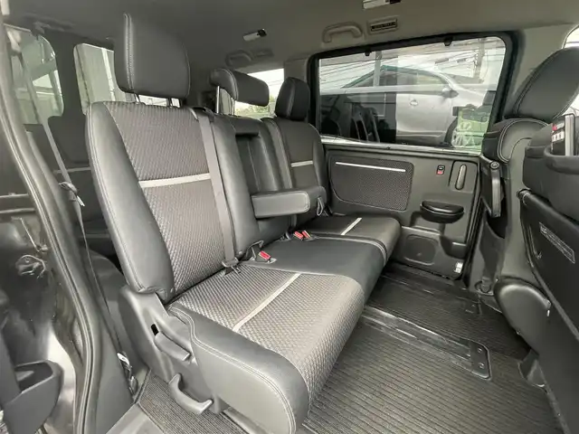 ホンダ ステップワゴン スパーダ クールスピリット 神奈川県 2015(平27)年 7.5万km プレミアムスパークルブラックパール 衝突軽減システム/レーンキープアシスト/横滑り防止装置/アダプティブクルーズコントロール/パドルシフト/カーテンエアバッグ/サイドエアバッグ/純正ナビ/FM/AM/BT/DVD/CD/フルセグTV/HDMI/USB/バックカメラ/純正フリップダウン/ハーフレザーシート/シートヒーターD席＋N席/ワクワクゲート/両側パワースライドドア/純正17インチAW/ウォークスルー/スマートキーx2本/オートライト/LEDヘッドライト/フォグランプ