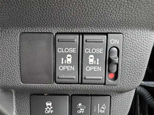 ホンダ フリード ハイブリット G ホンダセンシング 愛媛県 2020(令2)年 6.4万km クリスタルブラックパール ホンダセンシング/プッシュスタート/純正8インチナビ（CD/DVD/フルセグTV/Bluetooth/SD)/バックカメラ/ETC/両側パワースライドドア/オートライト/スマートキー/LEDヘッドライト/純正アルミホイール