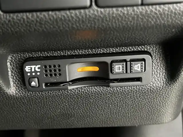 ホンダ フリード ハイブリット G ホンダセンシング 滋賀県 2020(令2)年 6.4万km クリスタルブラックパール 純正9インチナビ/ＣＤ/DVD/USB/Bluetooth/フルセグテレビ/バックカメラ/ホンダセンシング/両側パワースライドドア/ハーフレザーシート/LEDヘッドライト/オートライト/プッシュスタート/スマートキー/純正フロアマット